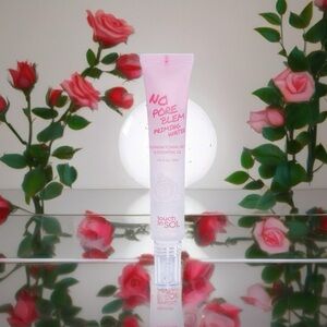 Touch in Sol No Pore Blem Rosa Damascena Priming Water